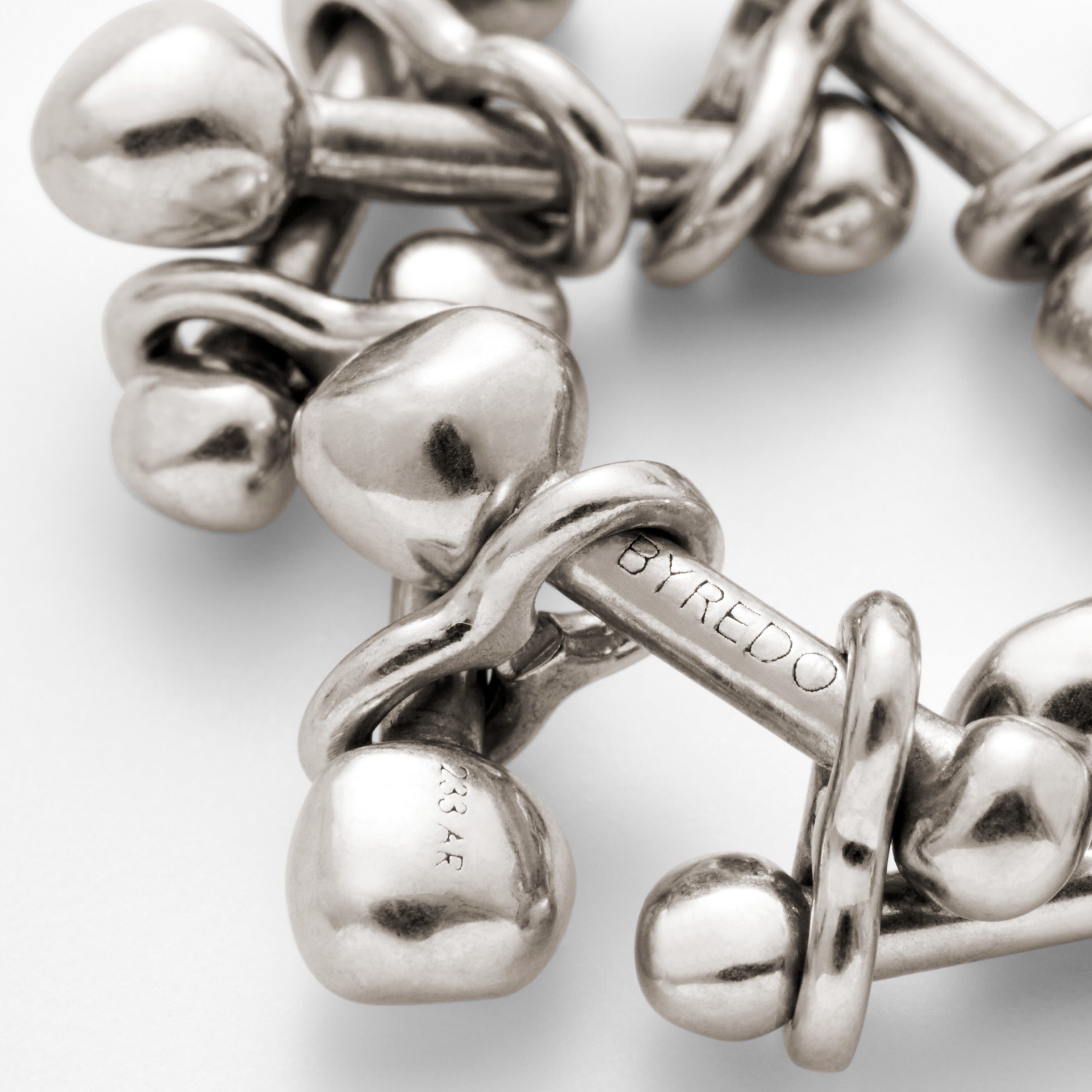 Silver Chain Ring - Image 2